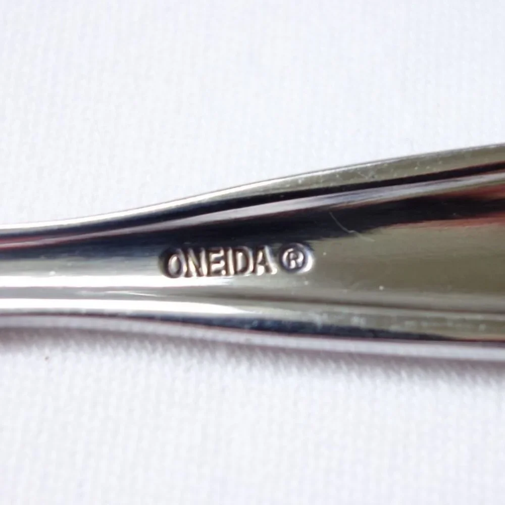Oneida Vista Stainless 18/0‎ Flatware 4 Soup Tablespoons